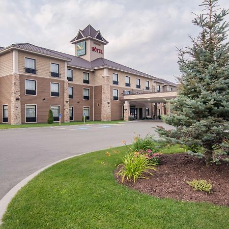 Quality Inn & Suites Val-d'Or Exteriér fotografie