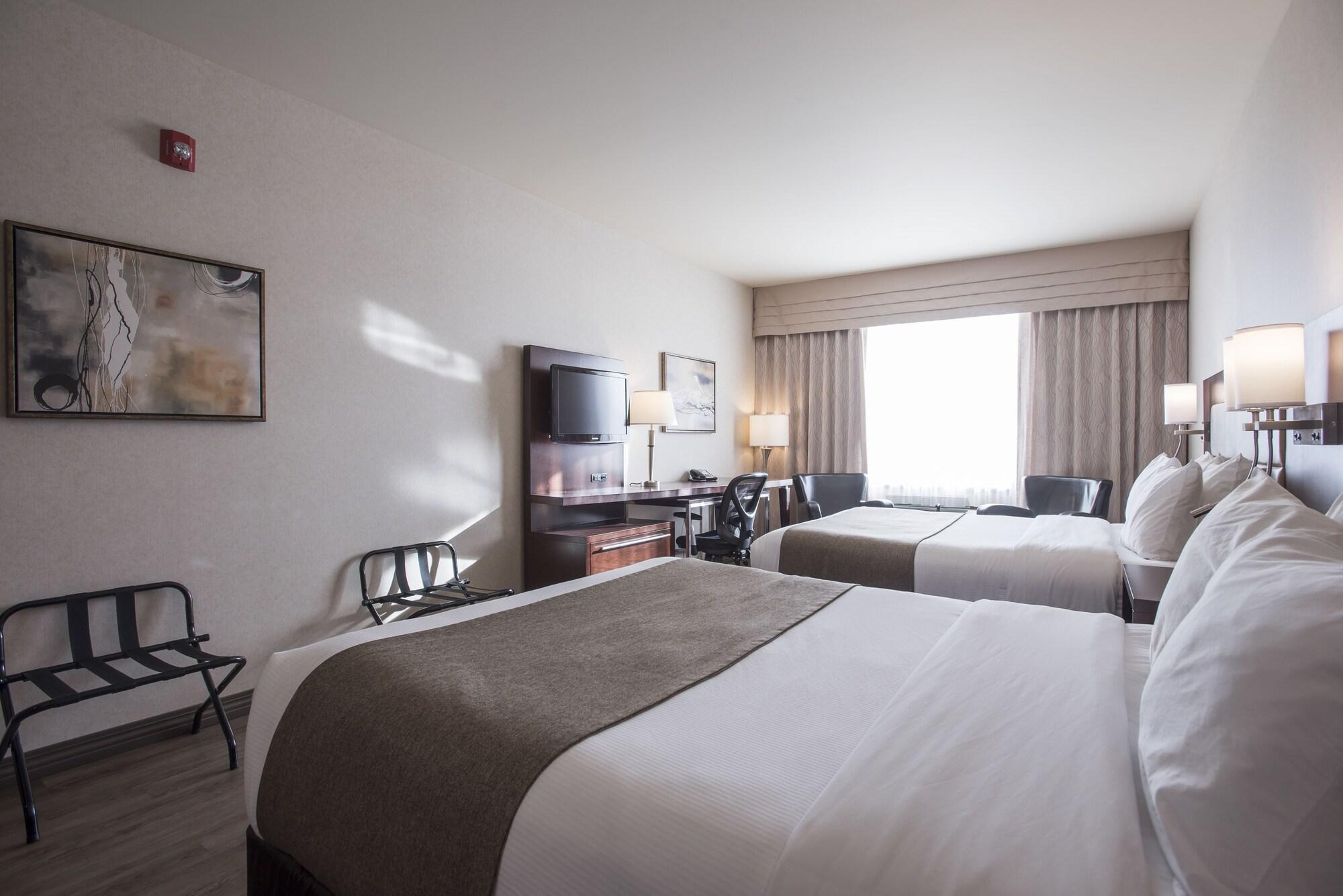 Quality Inn & Suites Val-d'Or Exteriér fotografie