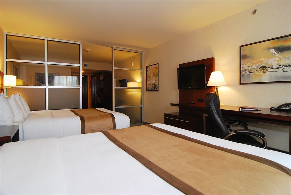 Quality Inn & Suites Val-d'Or Pokoj fotografie